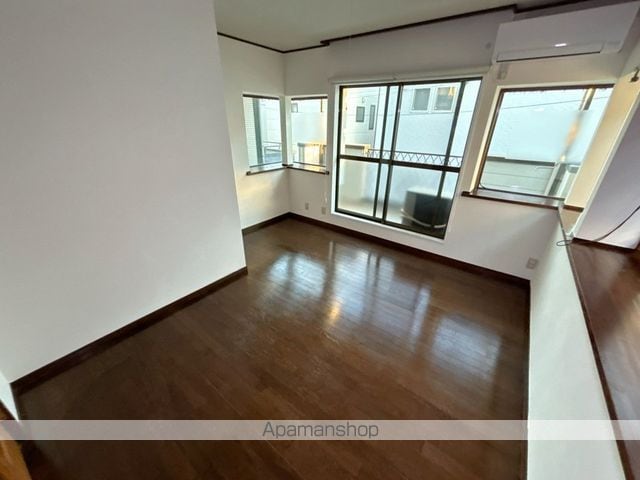 寺尾貸家3階建の内装写真