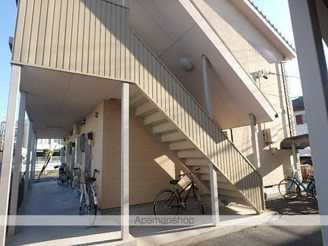 第5カネイ八帖北町アパートA棟の玄関写真