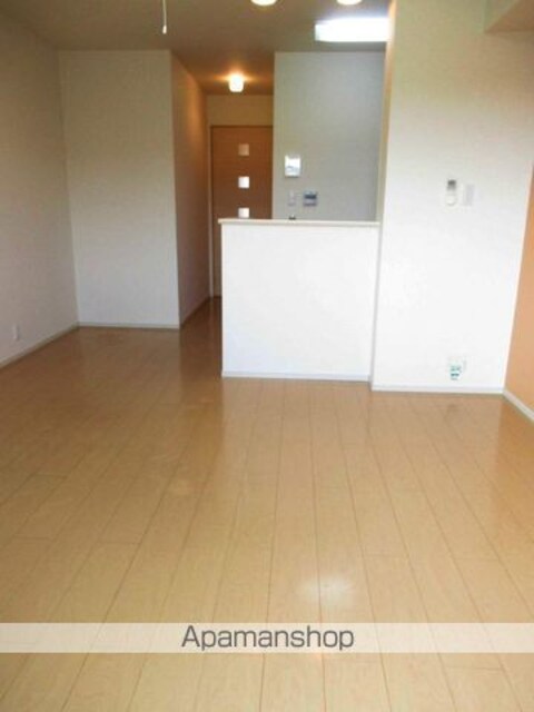 コートジュネスＢ[1R/32.94m2]のリビング・居間