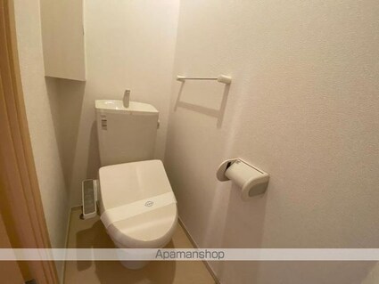 ゼファー・プレッソ[1LDK/45.47m2]のトイレ