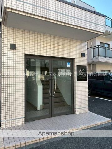 T’s garden SAGINOMIYAの玄関写真