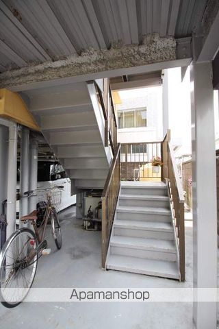 山岡ハイツの玄関写真