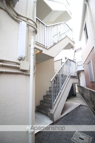 アリスメゾン新保の玄関写真