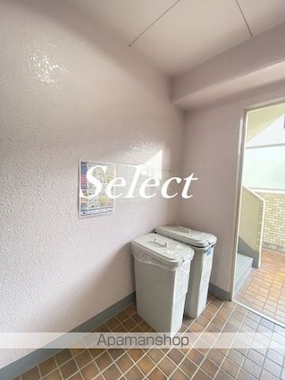 神奈川県横浜市神奈川区泉町[2DK/32.44m2]の共用部2