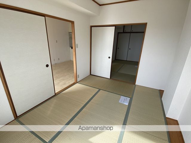 フォレ招提の内装写真