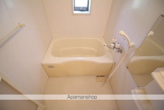 ロイヤルヒルズBの内装写真