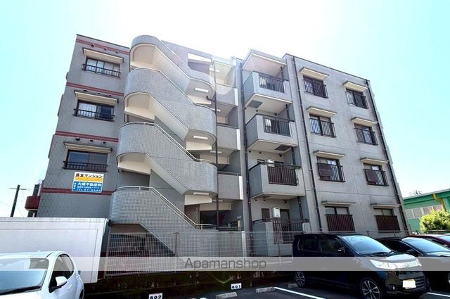 長友マンションの外観写真