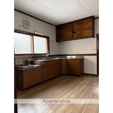 小樽市 2階建 築62年の内装写真