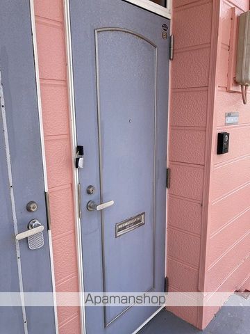 クレセントラネージュの玄関写真