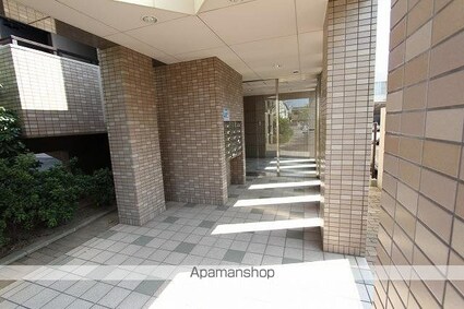香川県高松市扇町１丁目[3LDK/60.97m2]のエントランス