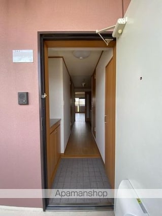 ヴィドゥ　カンパーニュ[1K/34m2]の玄関