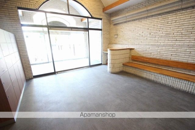 東京都立川市曙町１丁目[1R/19.09m2]のエントランス