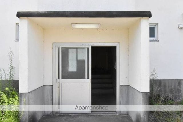 ビレッジハウス岩内2号棟の玄関写真