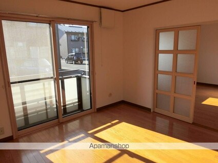 フローラル[3DK/67.9m2]のリビング・居間