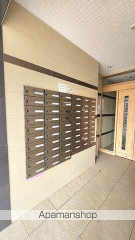 リードインアイエスヒラノの玄関写真