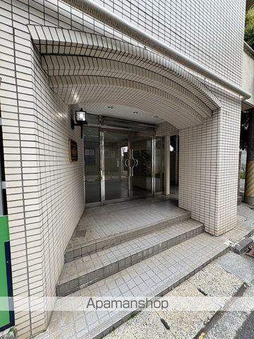 スカイコート新丸子の玄関写真
