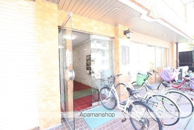 シャンボール淀川の玄関写真