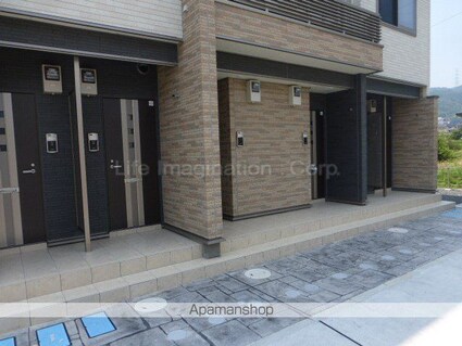 フォレストコート　Ⅱ[1K/31.65m2]のエントランス2