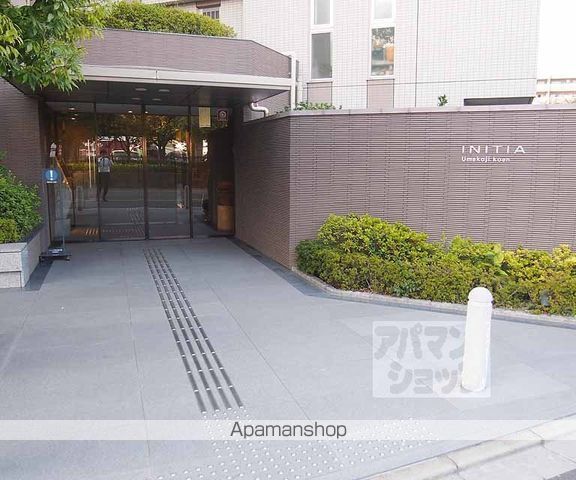 イニシア梅小路公園の玄関写真