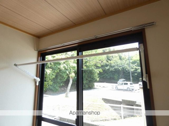 タウンハウス愛野公園Eの内装写真