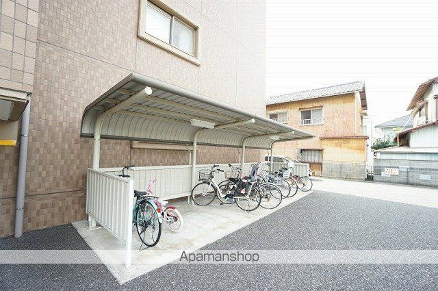 シャトー草薙の外観写真
