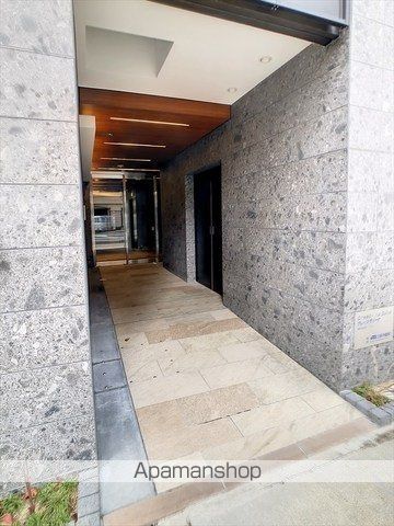 CRESCI LA ZONAの玄関写真