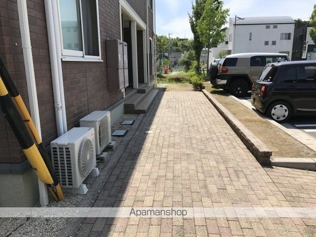 ロイヤルタウン染地台 Bの玄関写真