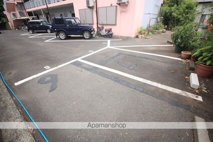 グリーンハイムヴィラながい[1R/20.16m2]の駐車場