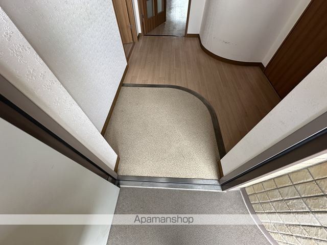 大阪市御堂筋線 新大阪駅 徒歩13分 8階建 築19年の内装写真