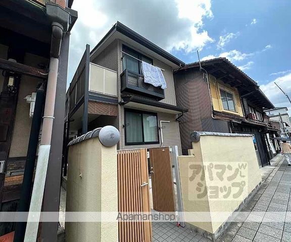 レオパレス三条東山の外観写真