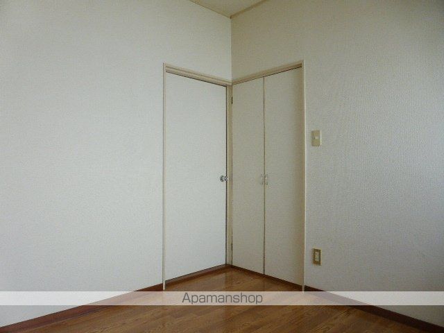 ホワイティ沙羅A棟の内装写真