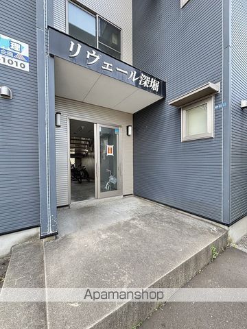 リヴェール深堀の玄関写真