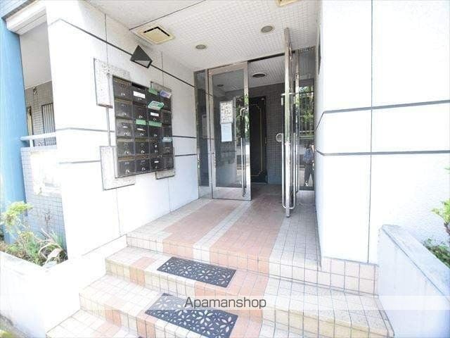 ストリーム橋本の玄関写真