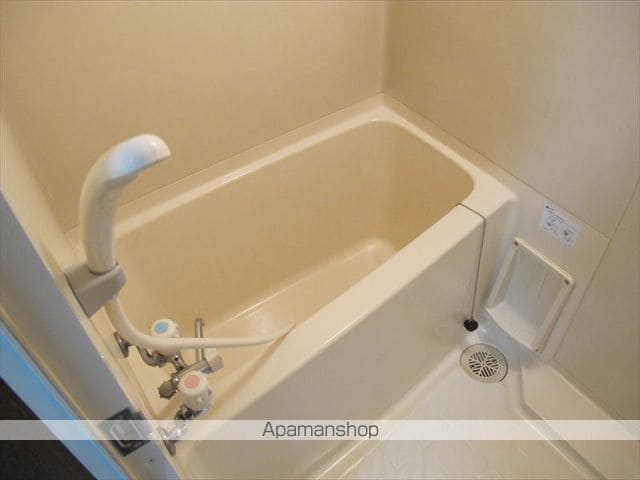 帯広市 2階建 築31年の内装写真