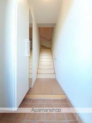 テ・ルサーマ　Ｄ[2LDK/58.21m2]の玄関