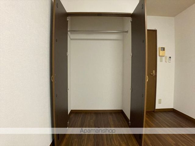 アンプルール フェール ヒルサイドステージの内装写真