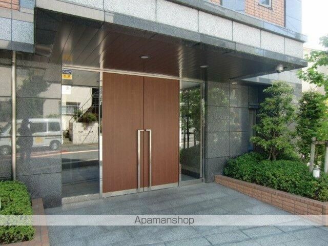 サンパレス駒込壱番館の玄関写真