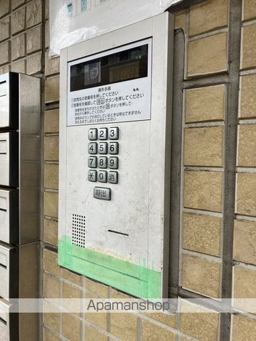 レイクサイド Bの玄関写真