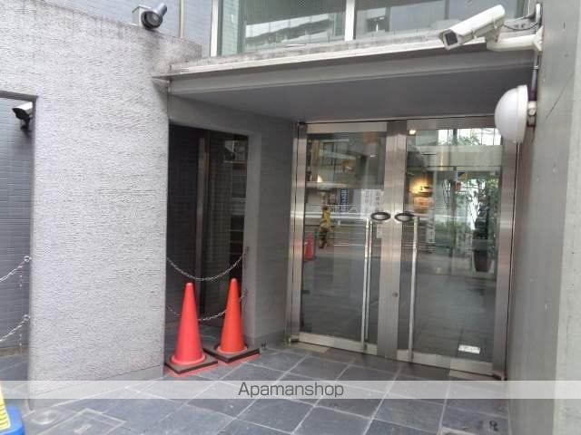 グランドメゾン三軒茶屋[1DK/30.55m2]のエントランス