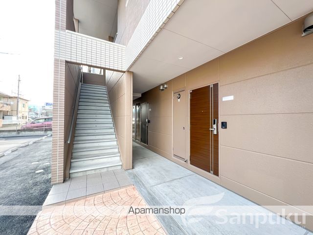 ユーロピュア 西山の玄関写真