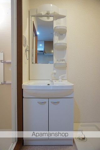 ロイヤルコート岡町の内装写真