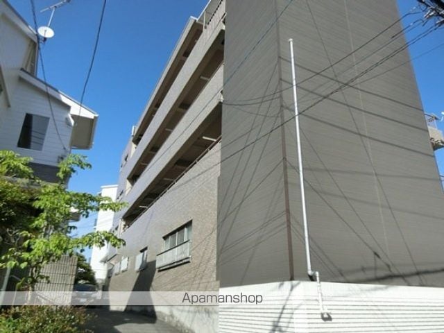 サカエマンションの外観写真