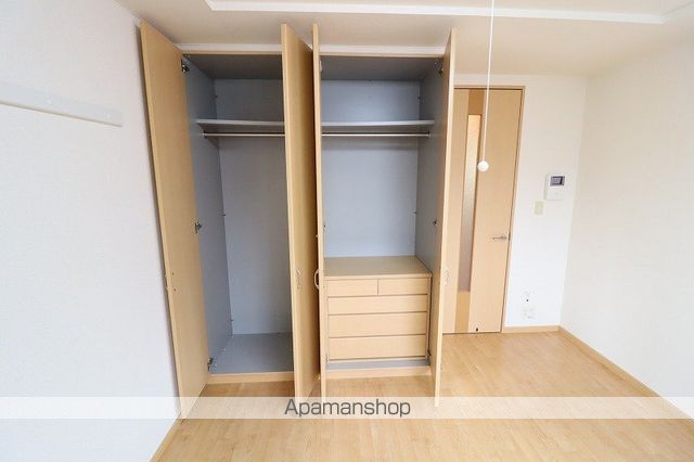 クレシア CRECIAの内装写真