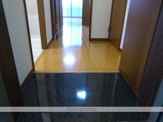 アンプルールフェール 六反の内装写真