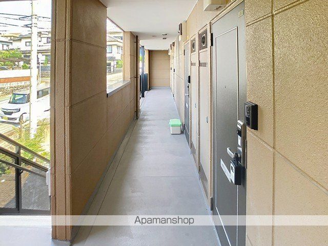 ボンシャンスクオン Bの玄関写真