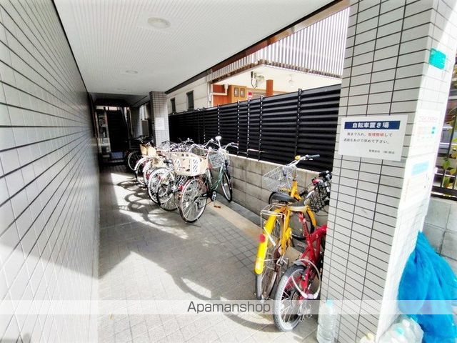 メゾンド西宮の玄関写真