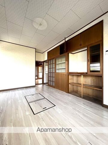 福島市 2階建 築35年の内装写真