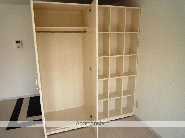 プレイズ レイの内装写真