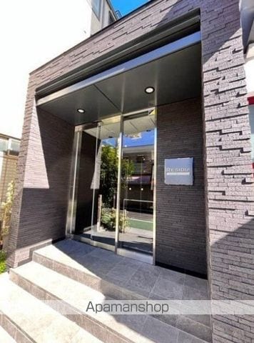 レジディア板橋本町プレイスの玄関写真