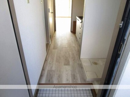 徳島県徳島市吉野本町６丁目[1K/28m2]の玄関